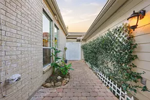 2838 Misty Heath Ln, Houston, TX 77082 - Photo 4