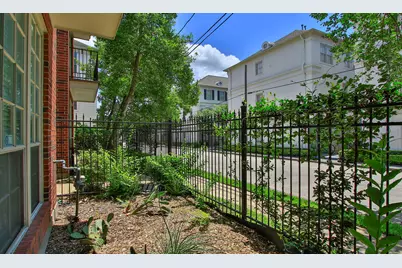 1310 W Webster Street, Houston, TX 77019 - Photo 4