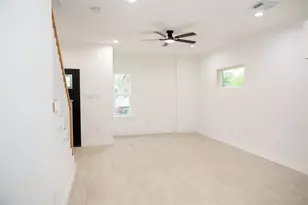8208 Knox St, Houston, TX 77088 - Photo 2