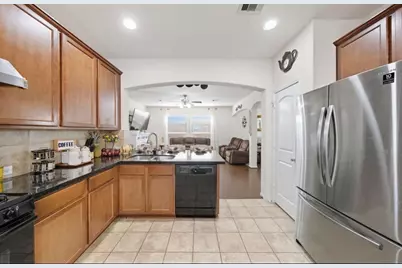 10518 Sun River Falls Drive, Humble, TX 77396 - Photo 6