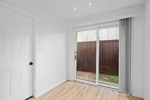 8826 Langdon Ln, Houston, TX 77036 - Photo 24