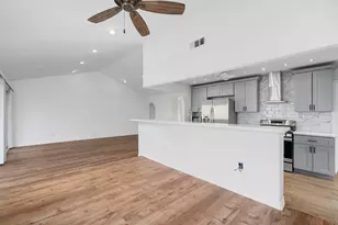 8826 Langdon Ln, Houston, TX 77036 - Photo 20