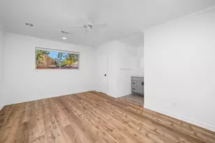 8826 Langdon Ln, Houston, TX 77036 - Photo 8