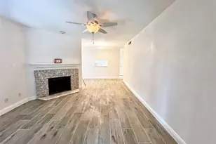 3130 SW Walnut Bend Ln, Houston, TX 77042 - Photo 18