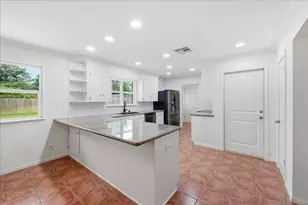 3875 Kenwood Dr, Beaumont, TX 77706 - Photo 14