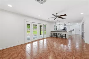 3875 Kenwood Dr, Beaumont, TX 77706 - Photo 10