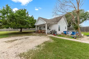 515 Dahila St, Waller, TX 77484 - Photo 36