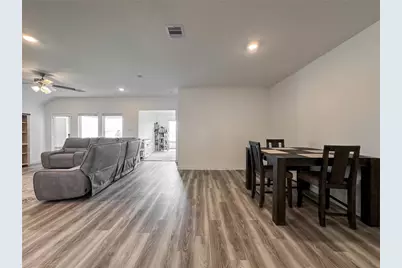 8706 Marlow Drive, Texas City, TX 77591 - Photo 4