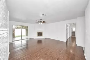 7410 La Pl Dr, Houston, TX 77083 - Photo 10