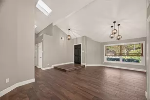 2119 Braesmeadow Ln, Sugar Land, TX 77479 - Photo 8
