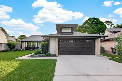 2119 Braesmeadow Lane, Sugar Land, TX 77479 - Photo 1