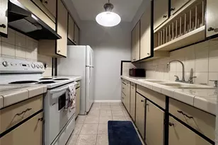 7900 N Stadium Dr, Houston, TX 77030 - Photo 6
