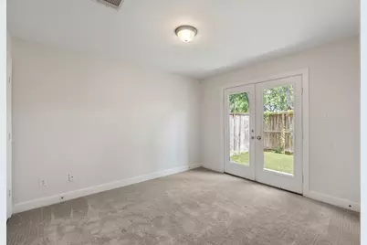 650 Westcross Street #42, Houston, TX 77018 - Photo 4