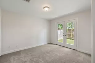 650 Westcross St, Houston, TX 77018 - Photo 4