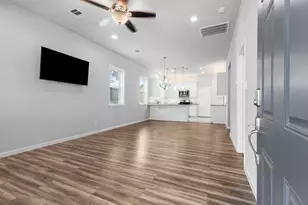 1505 Hussion St, Houston, TX 77003 - Photo 32