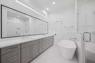 2826 Versailles Oak Ln, Houston, TX 77092 - Photo 8