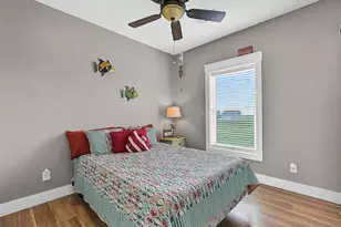 3902 Warrior Ct, Galveston, TX 77554 - Photo 24