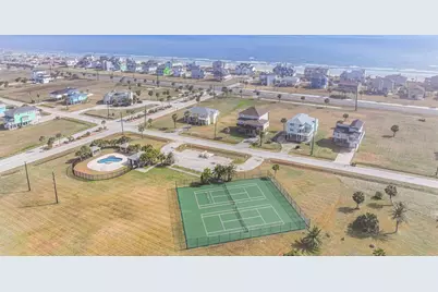 3902 Warrior Court, Galveston, TX 77554 - Photo 46