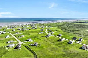 3902 Warrior Ct, Galveston, TX 77554 - Photo 44