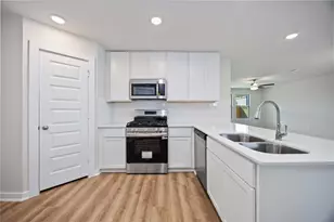 803 Clear Vly Ln, Dayton, TX 77535 - Photo 6