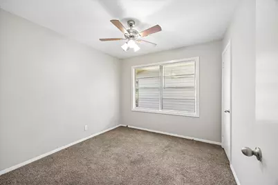 10214 Torrington Lane, Houston, TX 77075 - Photo 8