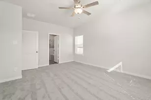 406 Elf Owl Ct, Willis, TX 77318 - Photo 10