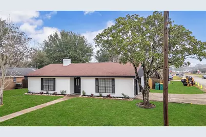 1 S Heights Street, La Marque, TX 77568 - Photo 2