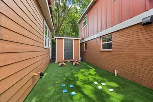 1224 Welch St, Houston, TX 77006 - Photo 12