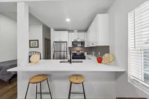 1224 Welch St, Houston, TX 77006 - Photo 1