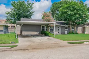 1918 Huge Oaks St, Houston, TX 77055 - Photo 8