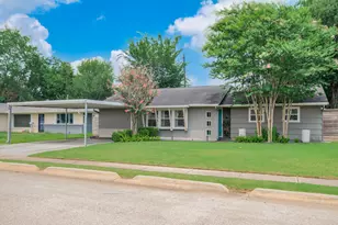 1918 Huge Oaks St, Houston, TX 77055 - Photo 1