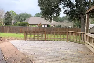 2101 Glenda Blvd, Brenham, TX 77833 - Photo 12