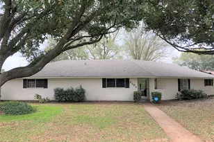2101 Glenda Blvd, Brenham, TX 77833 - Photo 14