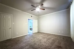 2255 Braeswood Park Dr, Houston, TX 77030 - Photo 20