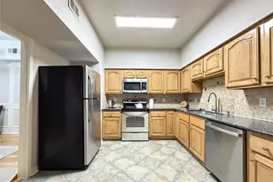 2255 Braeswood Park Dr, Houston, TX 77030 - Photo 8