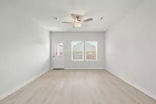 11975 Wisteria Mdws Dr, Willis, TX 77318 - Photo 4