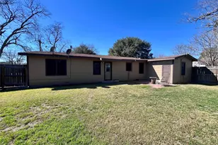 1004 N Center St, Weimar, TX 78962 - Photo 12