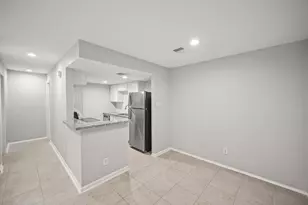 9546 Pagewood Ln, Houston, TX 77063 - Photo 4