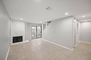 9546 Pagewood Ln, Houston, TX 77063 - Photo 6