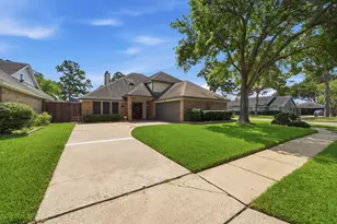 3302 Lindenfield Dr, Katy, TX 77449 - Photo 2