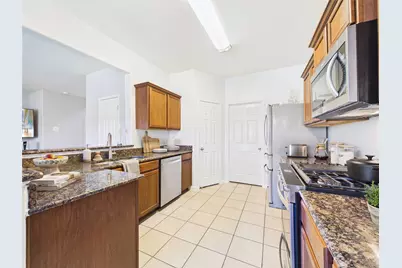 911 Marigold Road, Baytown, TX 77521 - Photo 12
