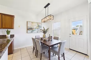 911 Marigold Rd, Baytown, TX 77521 - Photo 10