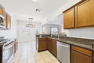 911 Marigold Rd, Baytown, TX 77521 - Photo 14