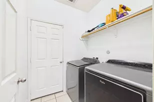 911 Marigold Rd, Baytown, TX 77521 - Photo 16