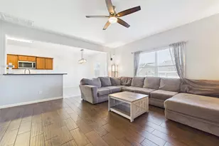 911 Marigold Rd, Baytown, TX 77521 - Photo 10