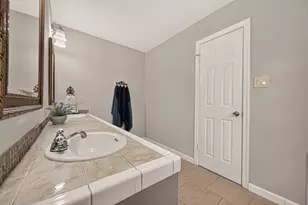 8007 Vickridge Ln, Spring, TX 77379 - Photo 32