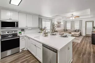 1014 Bougainvillea St, College Station, TX 77845 - Photo 14