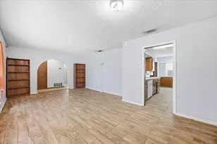 610 Amistad Blvd, Universal City, TX 78148 - Photo 8