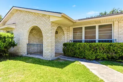 610 Amistad Boulevard, Universal City, TX 78148 - Photo 4