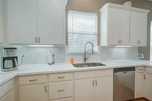 108 Buffalo Trail, Lake Jackson, TX 77566 - Photo 18